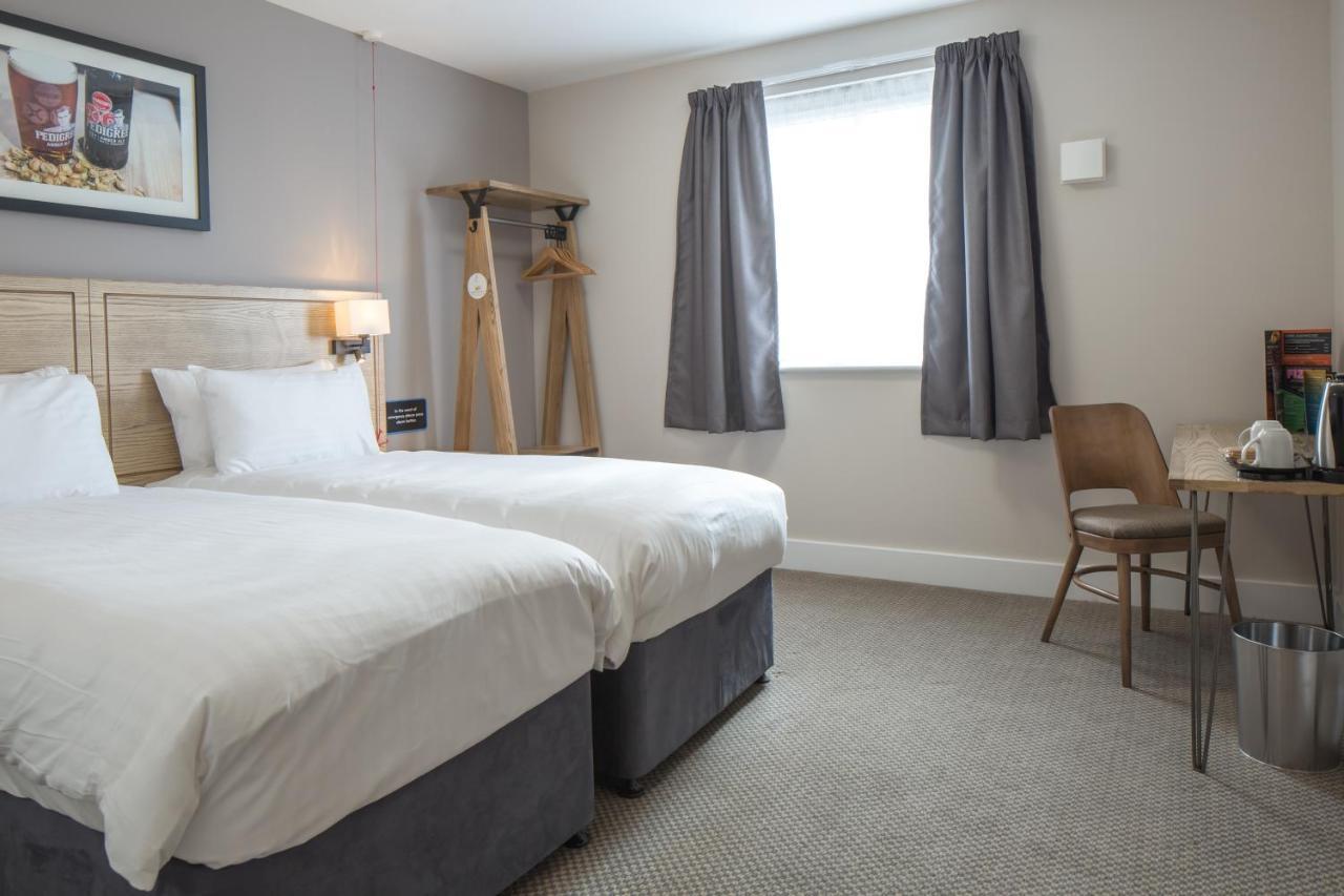 The Raven'S Cliff Lodge By Marston'S Inns Motherwell Luaran gambar